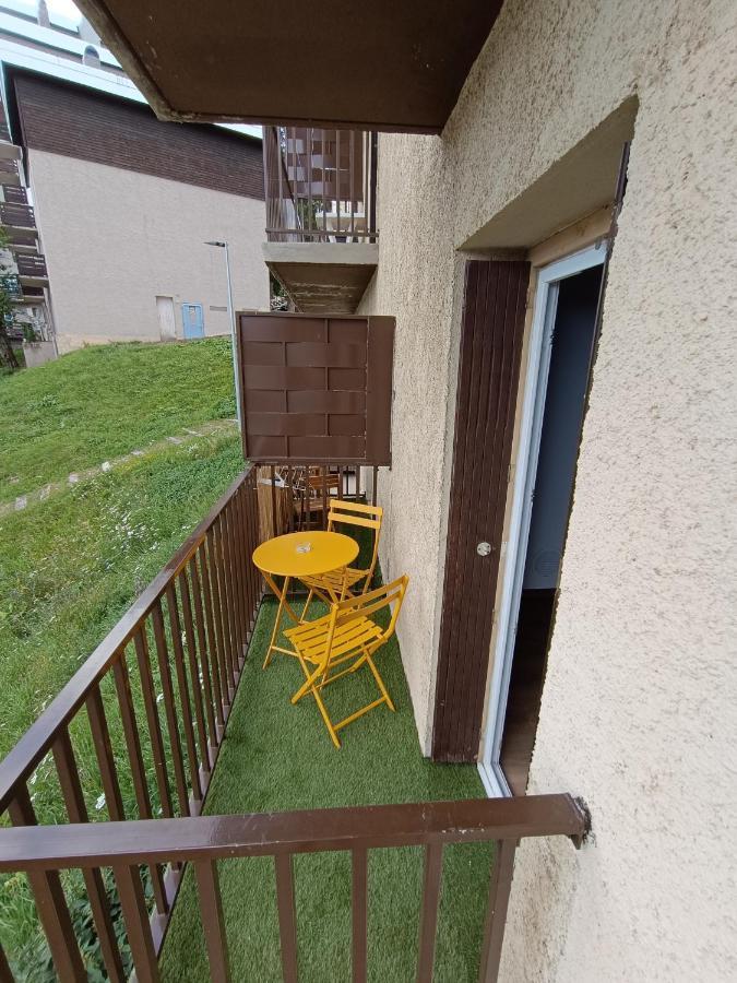 Appartement Ideal Pour Famille Лез Англ Екстериор снимка